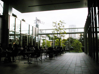 《日本看護協会ビル》オープン・カフェの写真